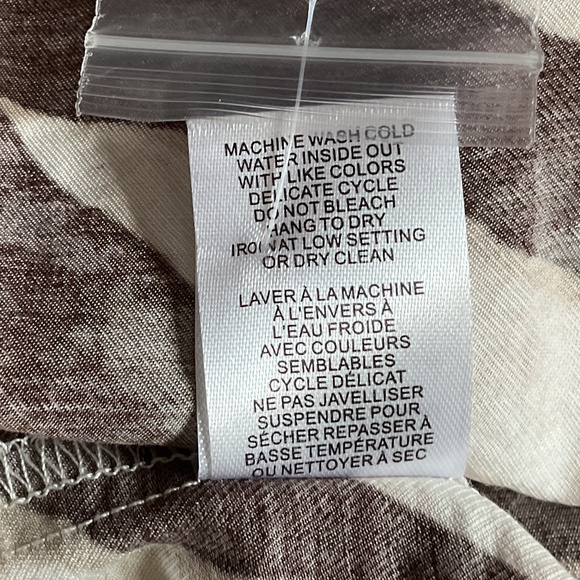 NEW WITH TAG Animal Print Collared Long sleeve woman shirt Size US XL - Picture 9 of 11